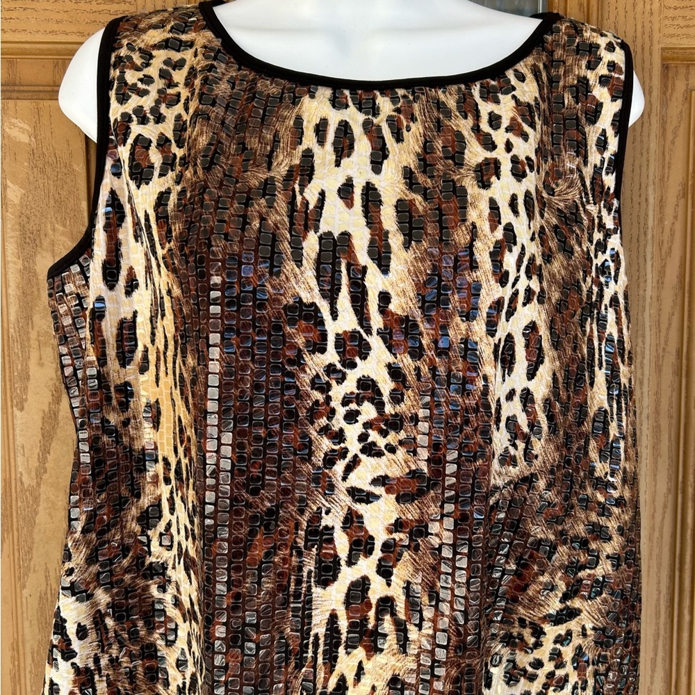 💚3/$25 a Dressing Woman 1X Leopard Print Sleeveless Blouse